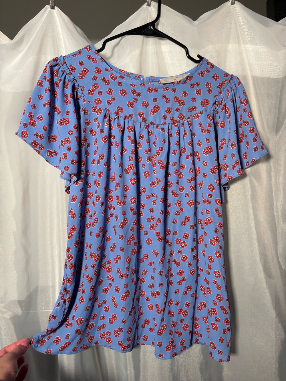 LOFT Cornflower Blue & Red Floral Print Short Sleeve Mixed-Fabric Peasant Top - Picture 1 of 6